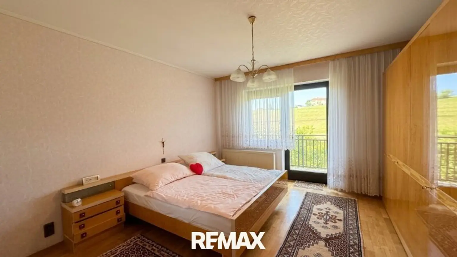 Schlafzimmer mit Balkon