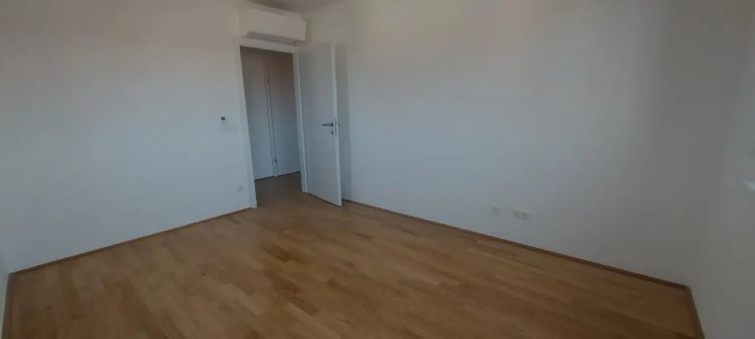 3-Zimmer-Wohnung mit Loggia und Tiefgaragenstellplatz (Top 14)