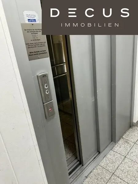 + + + ARKADENHOF + + + GEKÜHLTES BÜRO + + +  U3 Schlachthausgasse + + +