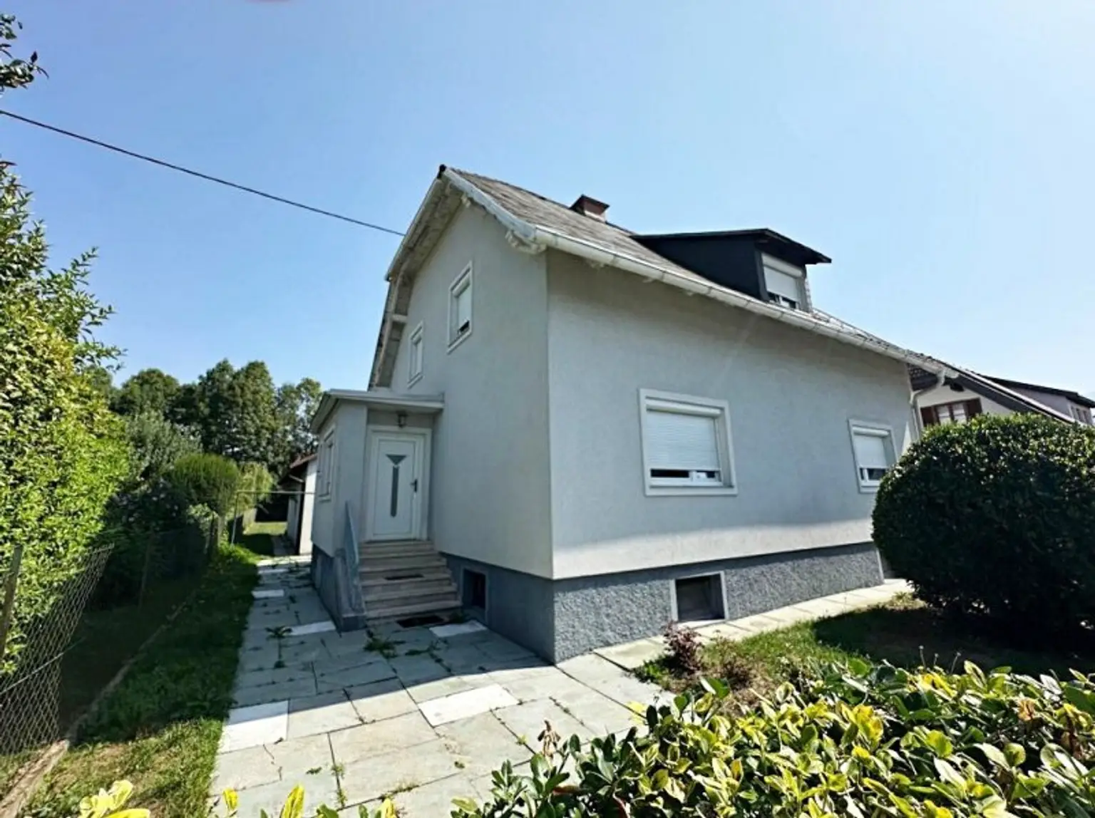 GRÜN. GROSSZÜGIG. VIELSEITIG. Einfamilienhaus mit Potential, 5 Zimmer, Wohnküche, 1139 m2 Grundstück, Wirtschaftsgebäude