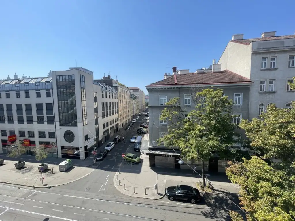 NÄHE AUGARTEN: helle sanierte 3-Zimmerwohnung inkl. neuer Küche