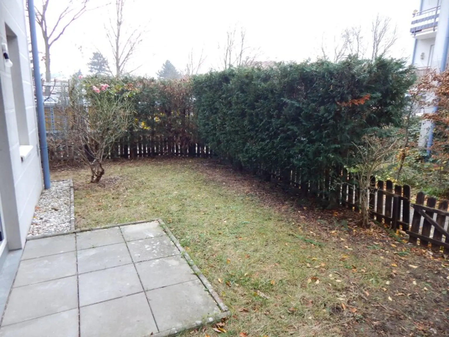 "PROVISIONSFREI" Helle und ruhige Garten-/Terrassenwohnung mit Tiefgaragenplatz