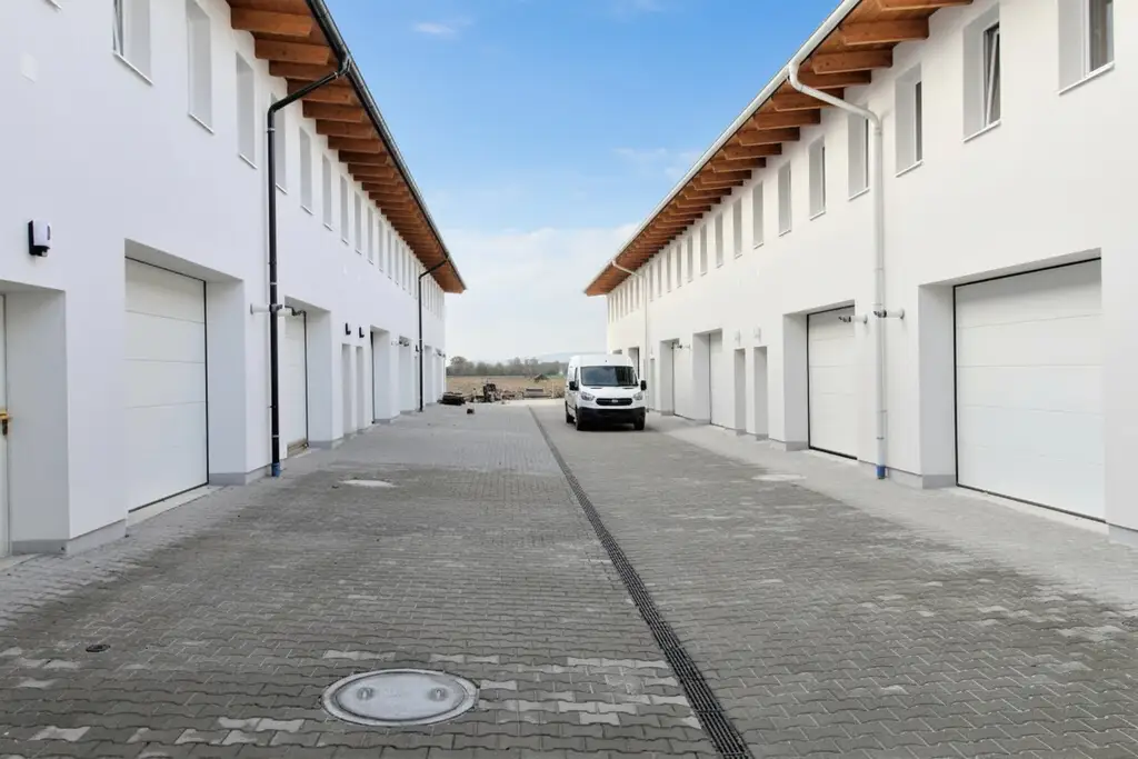 LAGER / ABSTELLRAUM / BÜRO