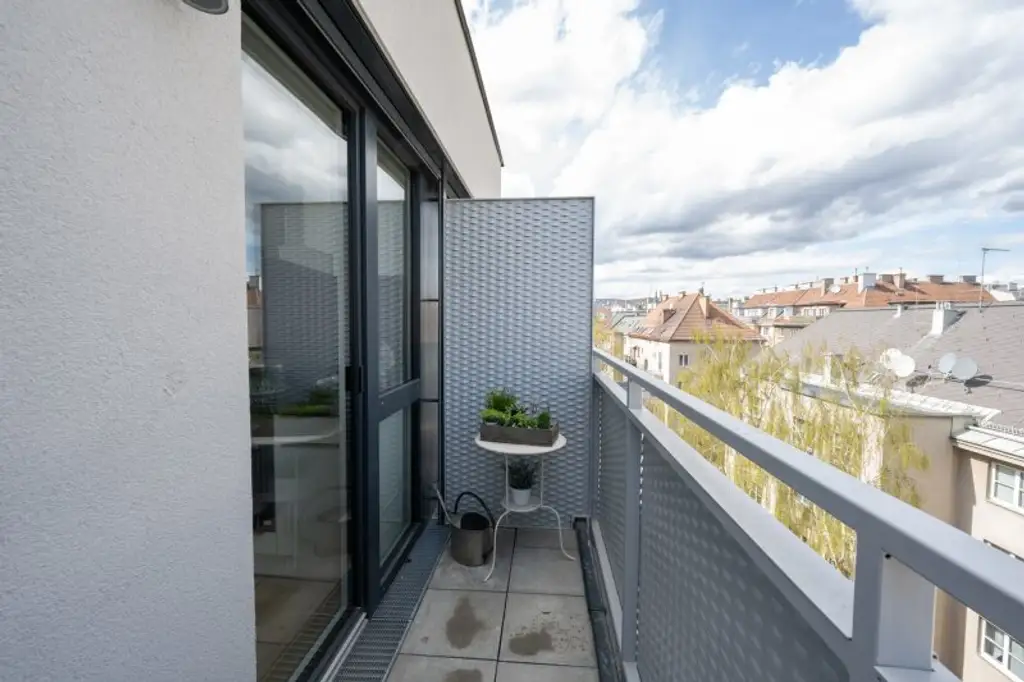 2 Zimmer Dachgeschoss mit traumhafter Dachterrasse