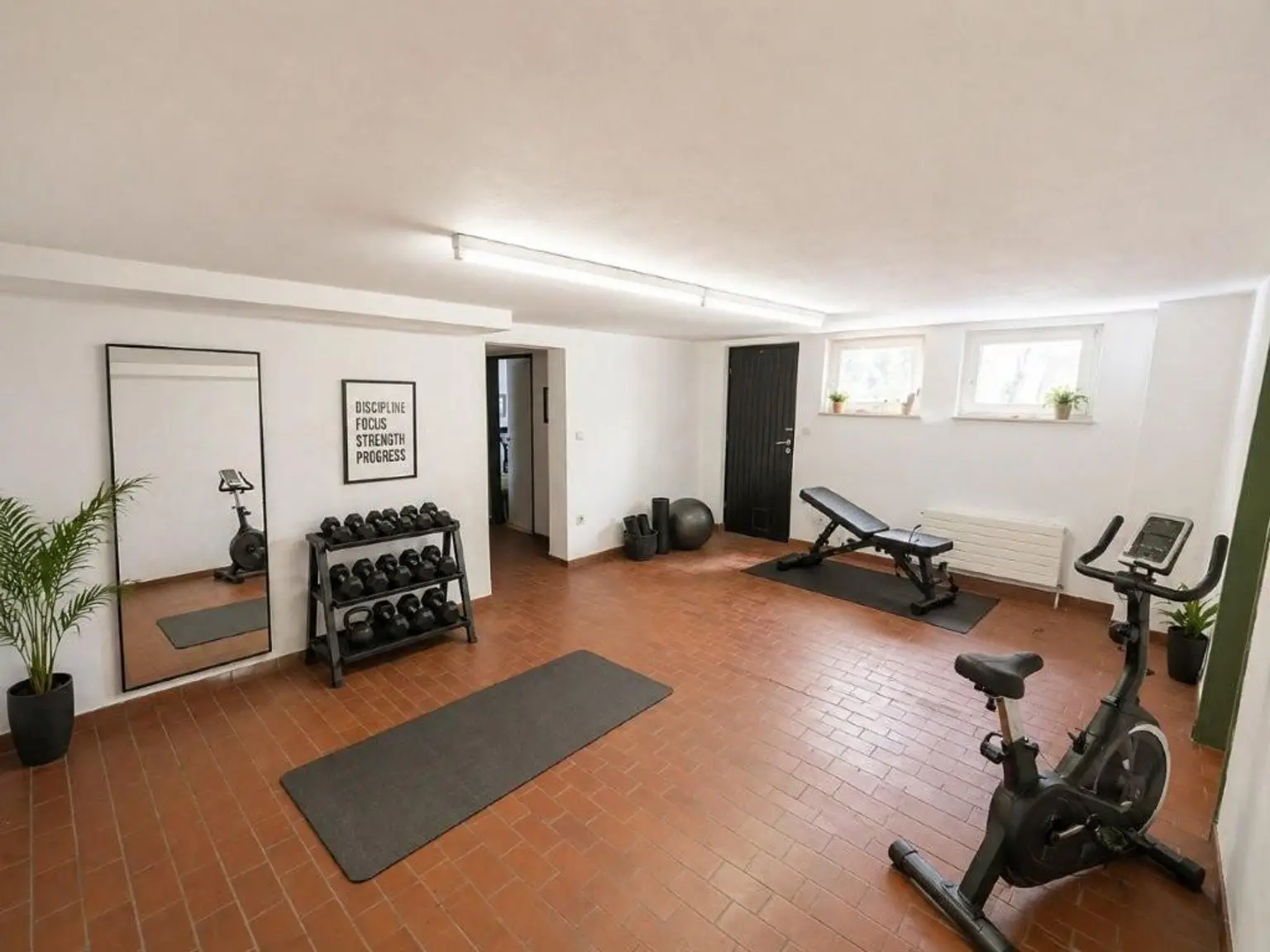 Moeglicher_Fitnessraum_Keller