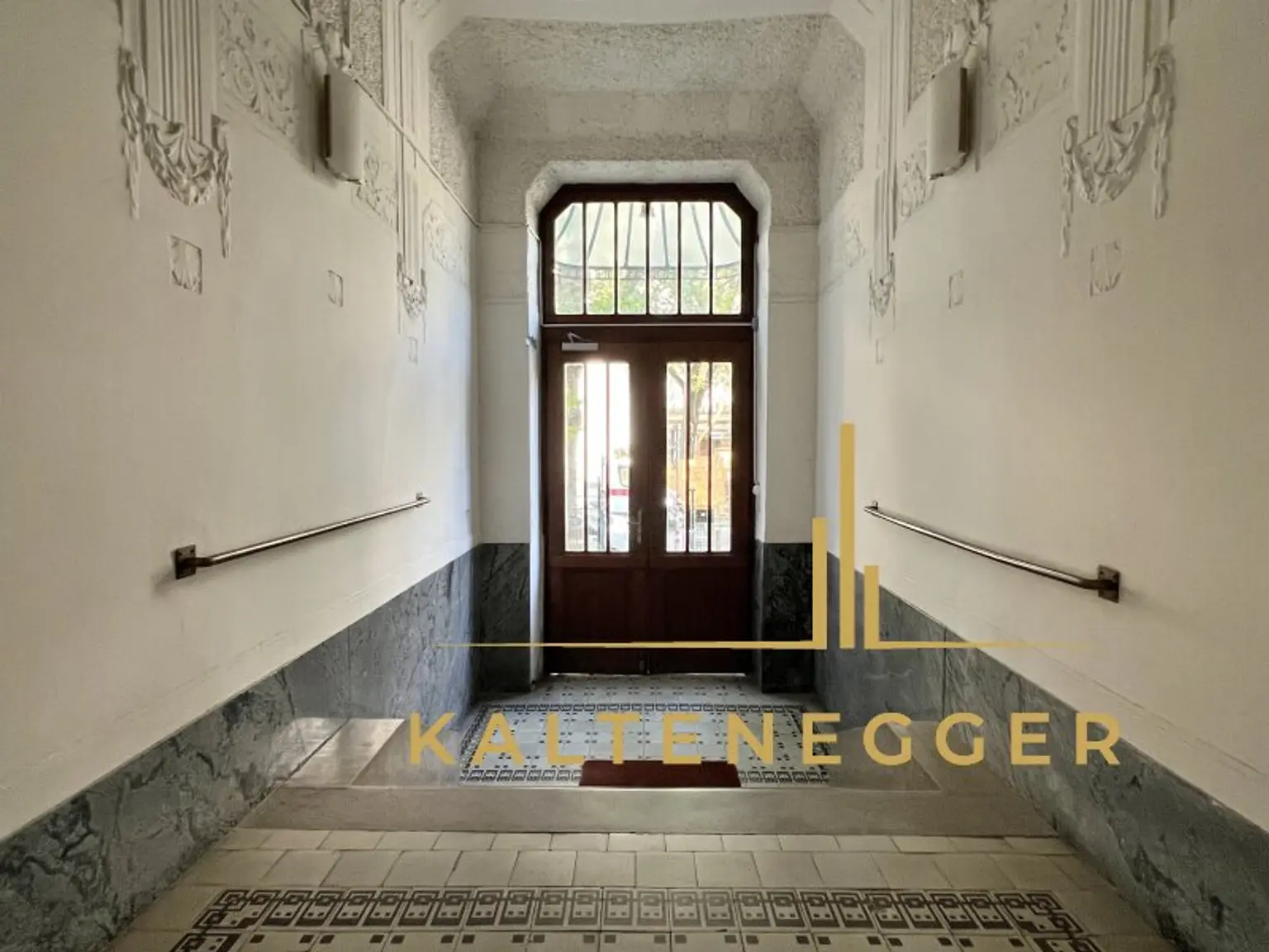 Weimarer Straße | 192,45 m² | 5 Zimmer | 3 Balkone | 2 Bäder | 10 Jahre befristete Vermietung