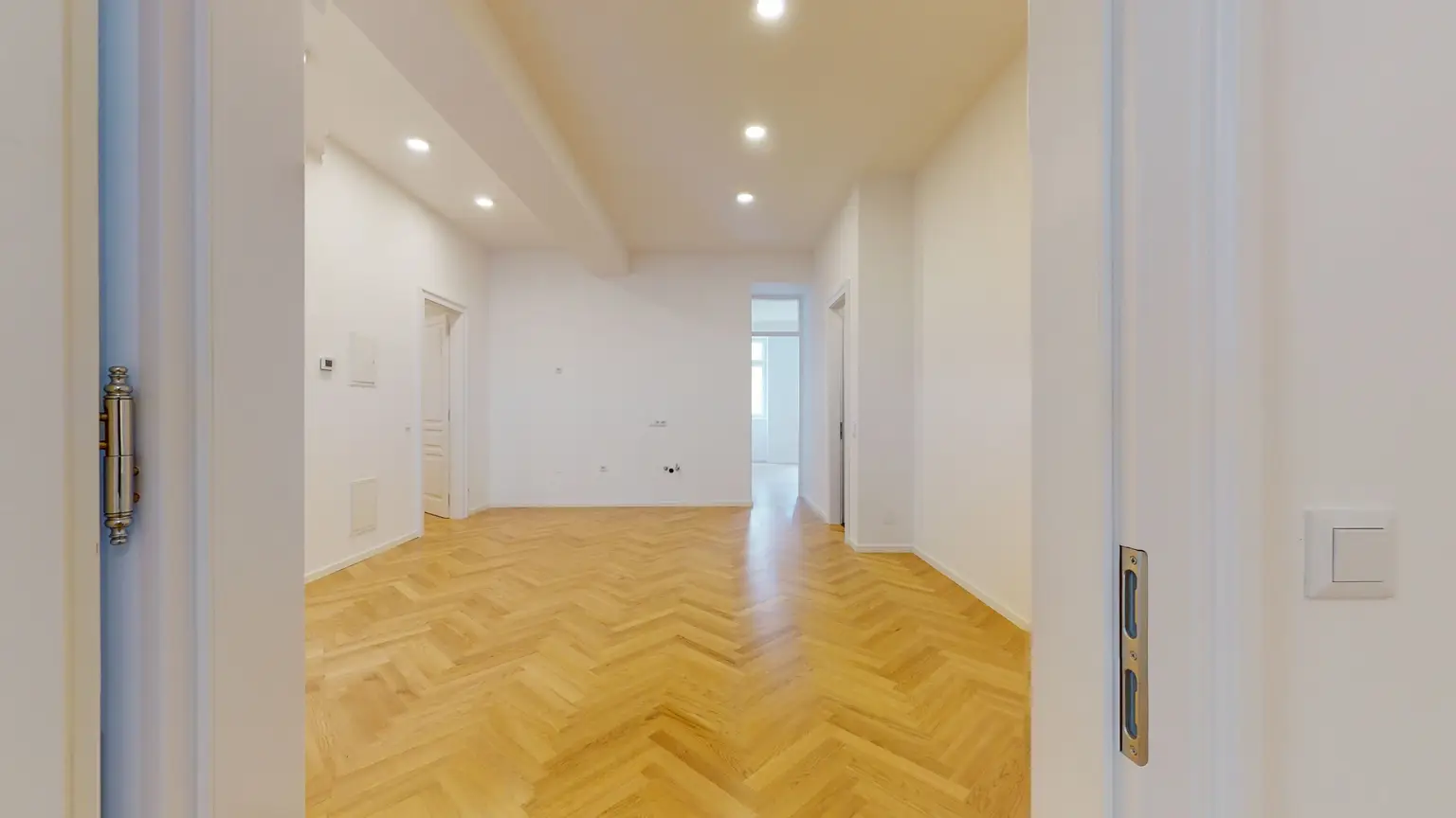 "Urban Oasis" - Moderne Altbauwohnung mit einzigartiger Raumhöhe und Terrasse