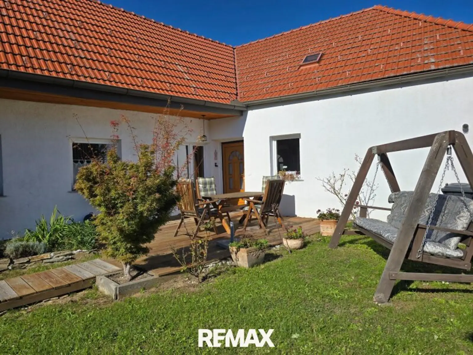 Terrasse beim Eingang