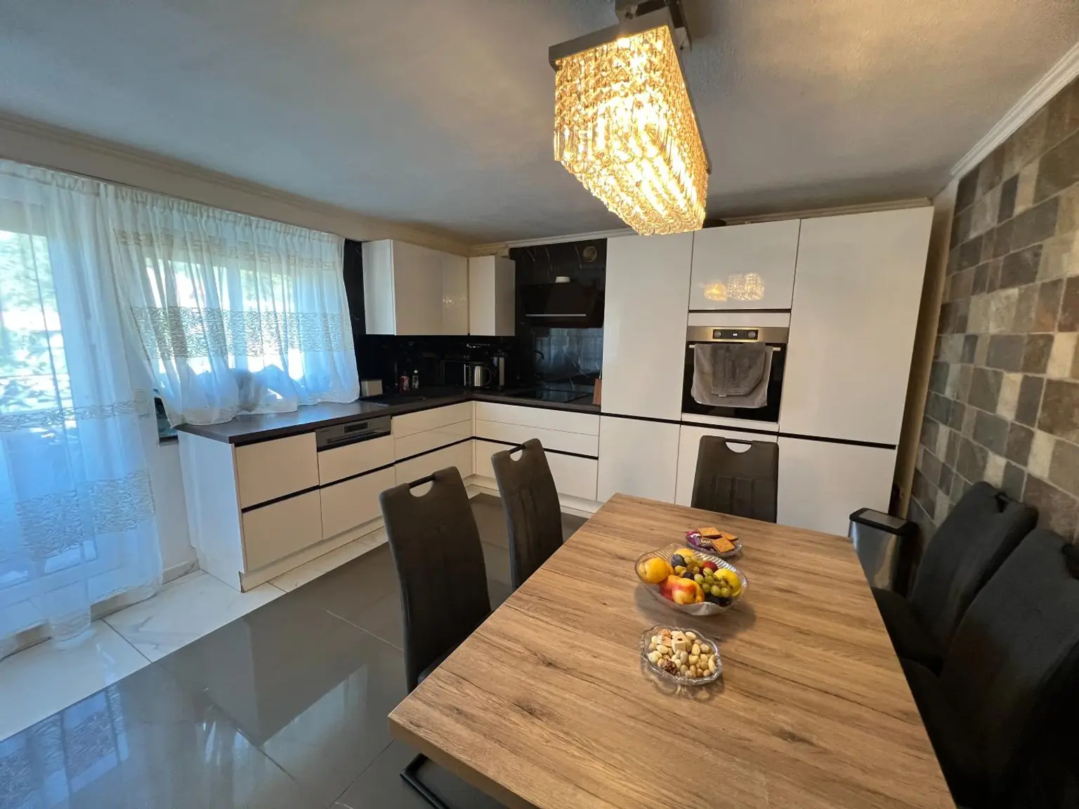 Einfamilienhaus mit 6-Zimmer, Galerie, Panoramablick, Doppelcarport und viel Potential  in sonniger Lage in Gampern / Witzling