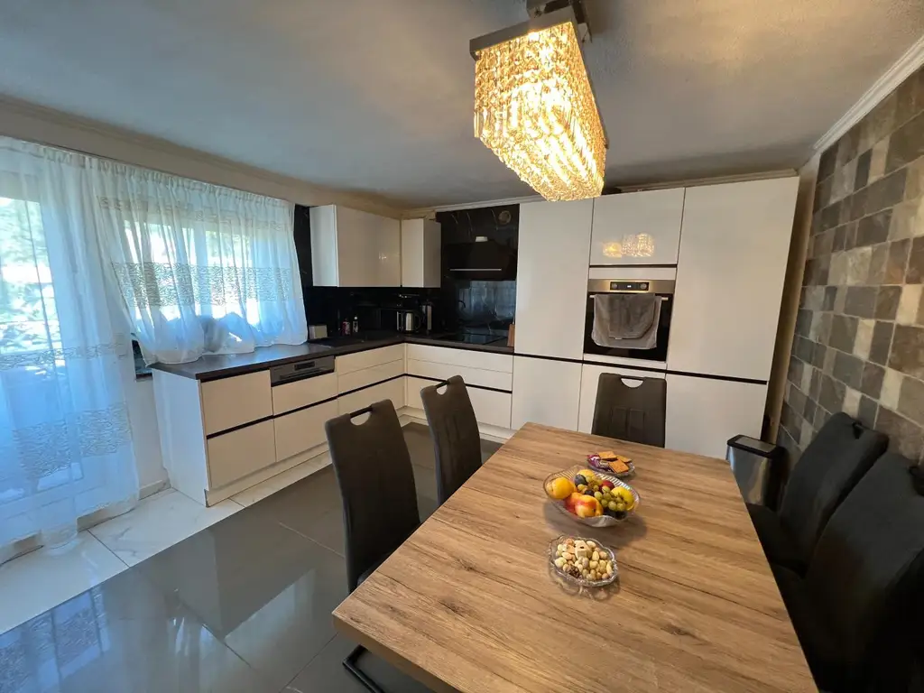 Einfamilienhaus mit 6-Zimmer, Galerie, Panoramablick, Doppelcarport und viel Potential  in sonniger Lage in Gampern / Witzling