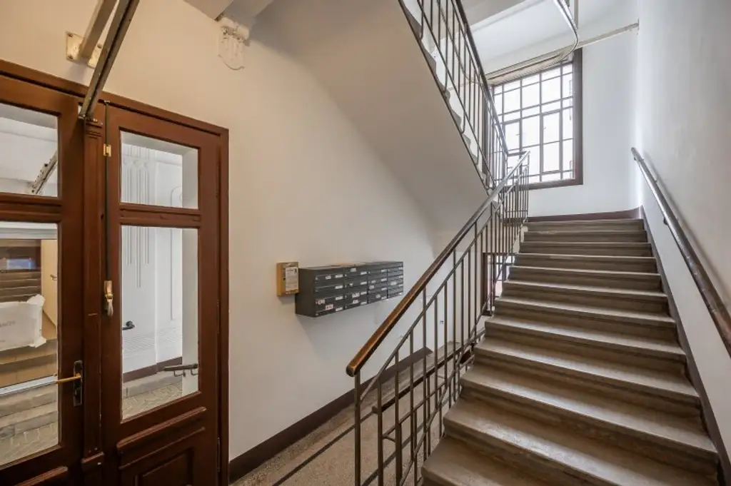 Hidden Gem in the Heart of the 6th – Historic Charm Meets Future Vision!