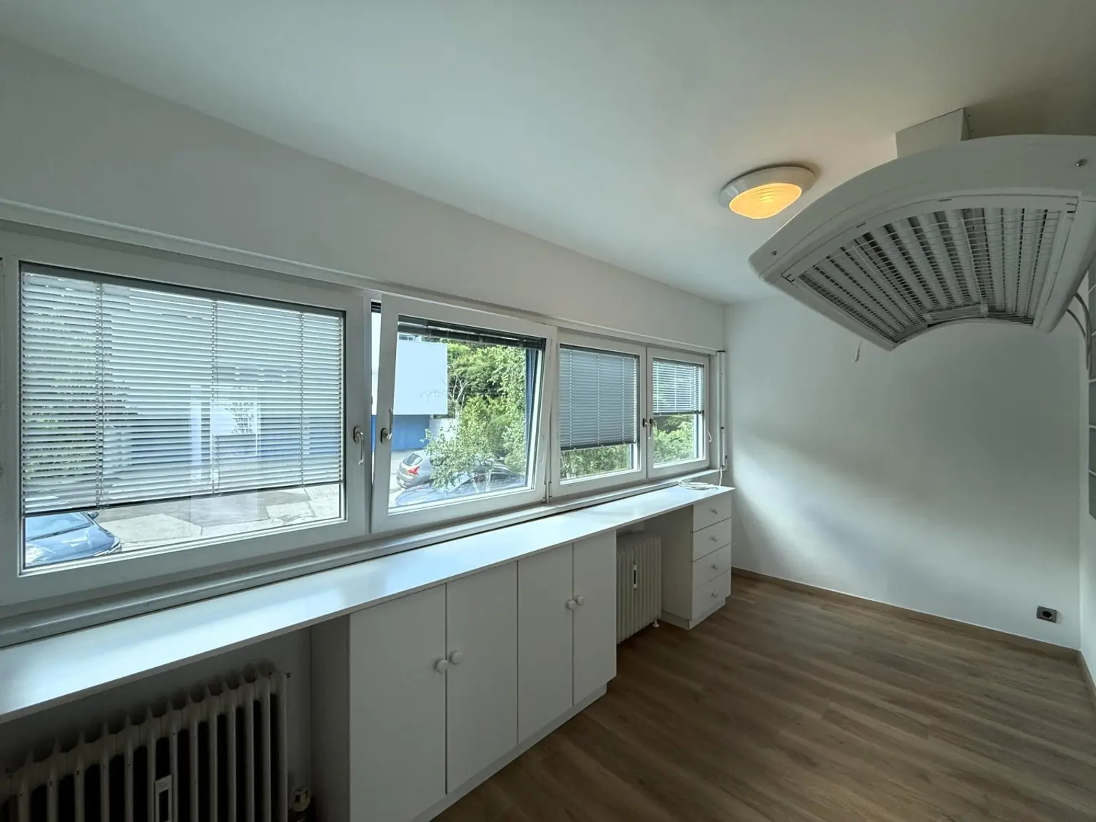 Modernes Atelier, Loft, Dachterrasse im Neunzehnten // Modern Studio, loft, roof terrace in the nineteenth //