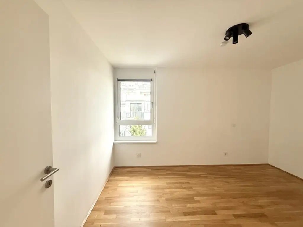 gut aufgeteilte 4-Zimmer Wohnung mit 2 WC's und einem südwest Balkon