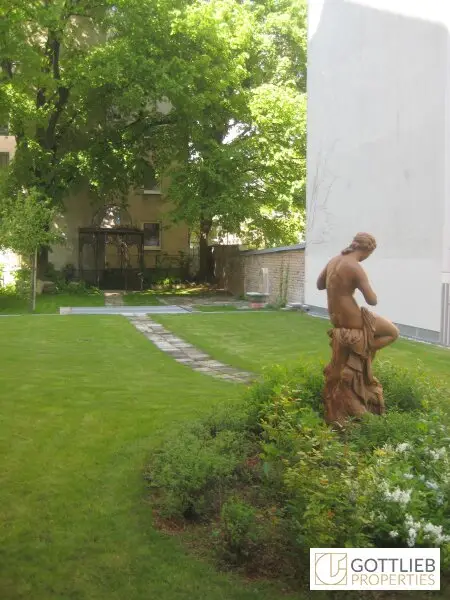 Bestlage Hamerlingplatz! 6-Zimmer-Stilaltbau-Apartment mit herrlicher West-Loggia und optionalem Tiefgaragenplatz in Grünruhelage