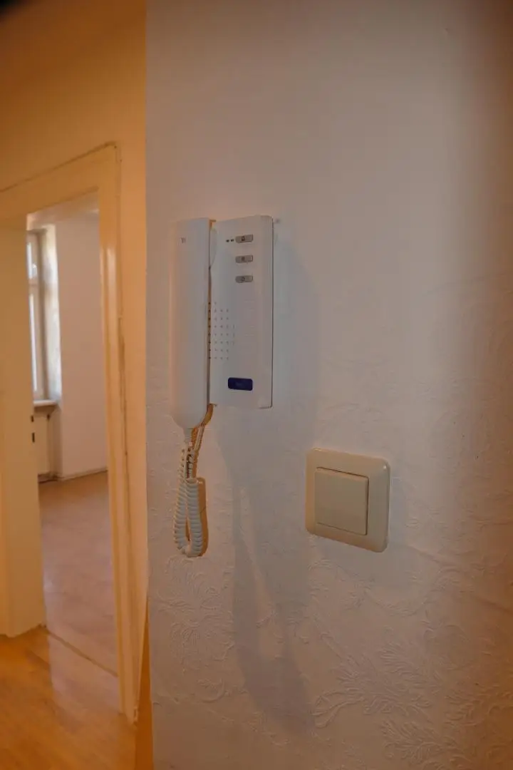 Vorzimmer zu Zimmer, Gegensprechanlage, P1190459