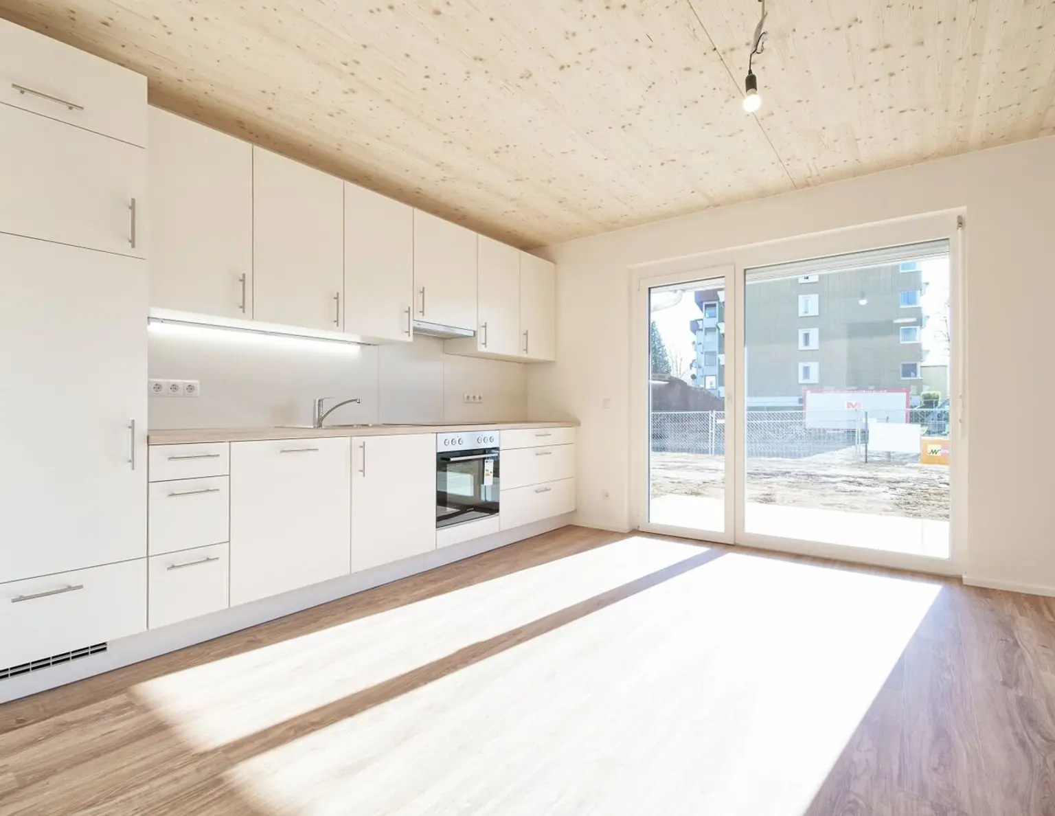 3-Zimmer-Anlegerwohnung mit 345 m² Garten, Terrasse, nachhaltige Bauweise, Landskron - Investition mit Zukunft