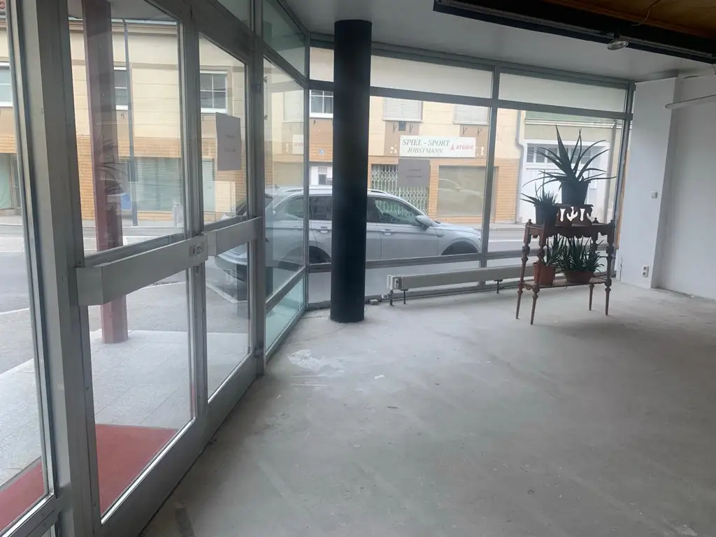 Schönes, helles Innenstadt - Geschäftslokal, barrierefrei, auch als Büro, Praxis oder Ordination nutzbar