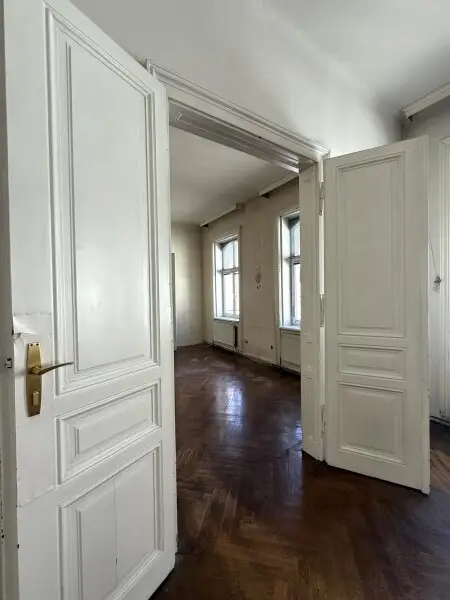 AltbauWohnung ist absoluter Bestlage - Erstbezug