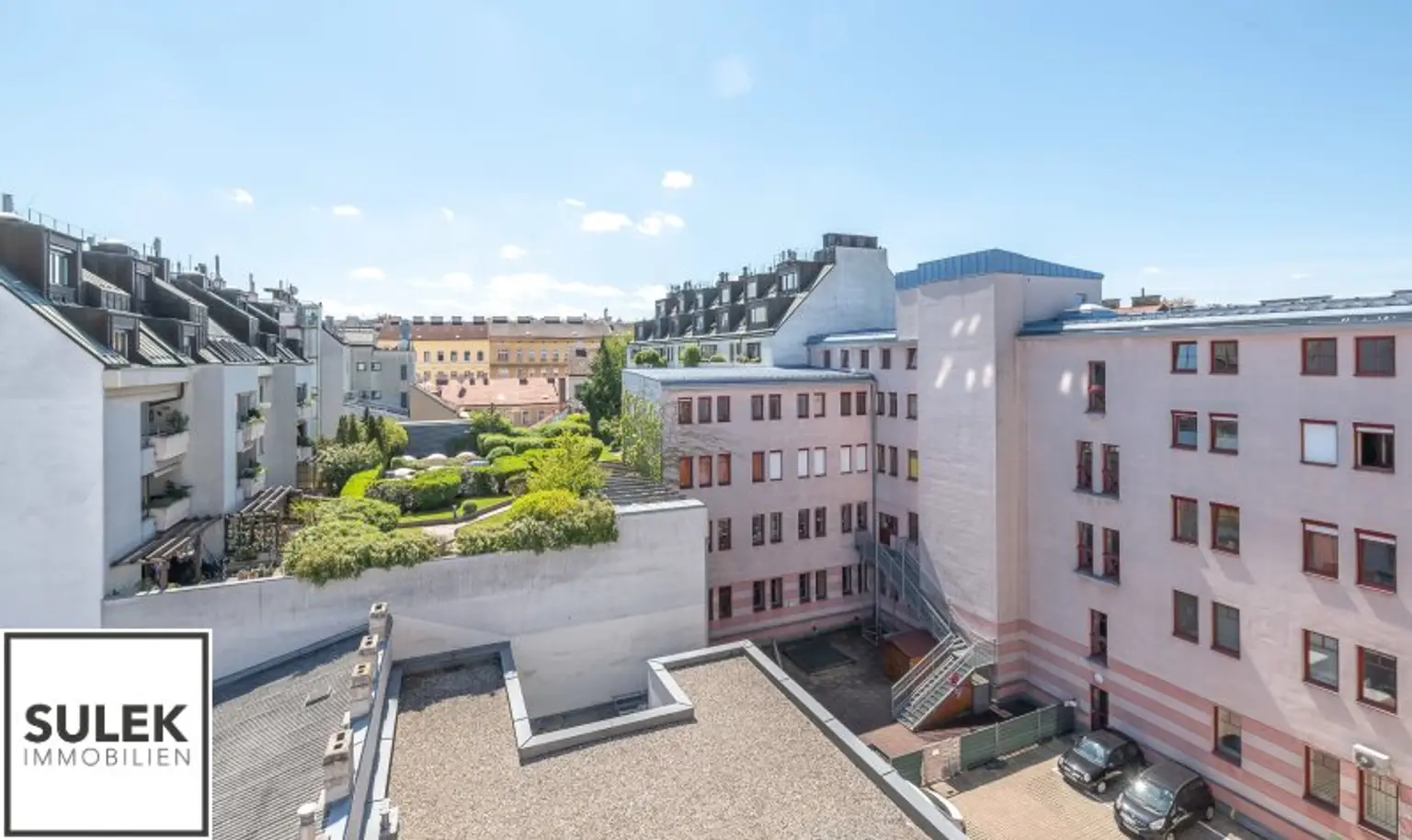 Großzügige, sonnige DG-Neubauwohnung mit hofseitiger Terrasse nahe Einkaufsstraße & U6 - ab 1.12.25!