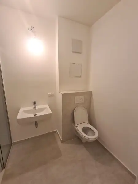 Neubau-Erstbezug - 1 Zimmer mit Außenfläche und sehr großer Gemeinschaftsterrase ca. 60 m² - unweit der U2 Station Stadlau