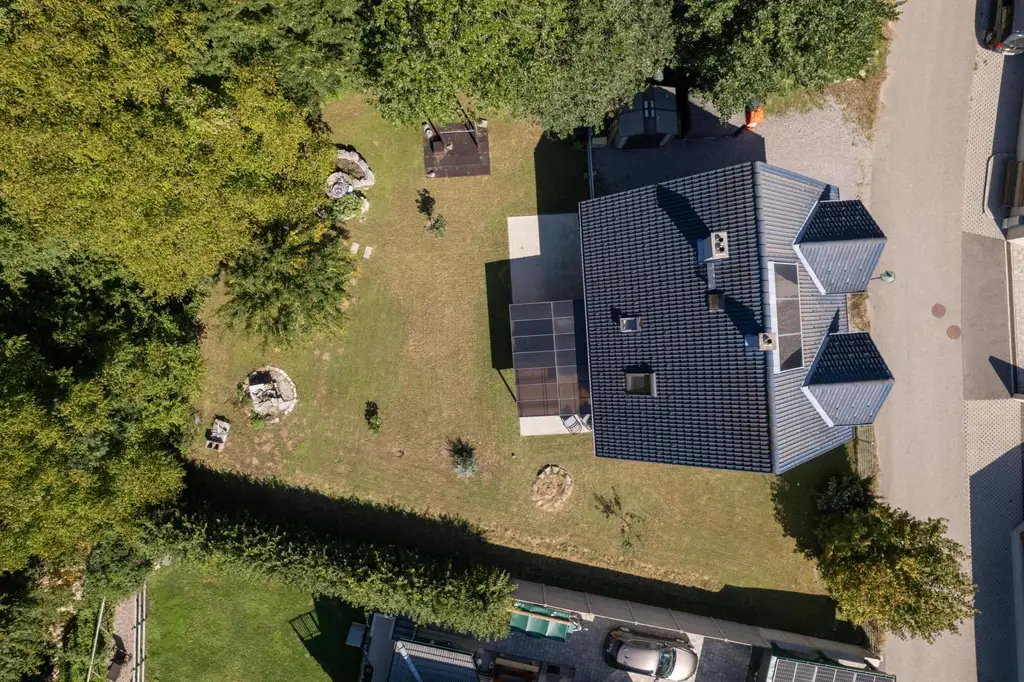 Schönes Holzhaus in absolut ruhiger Waldrandlage