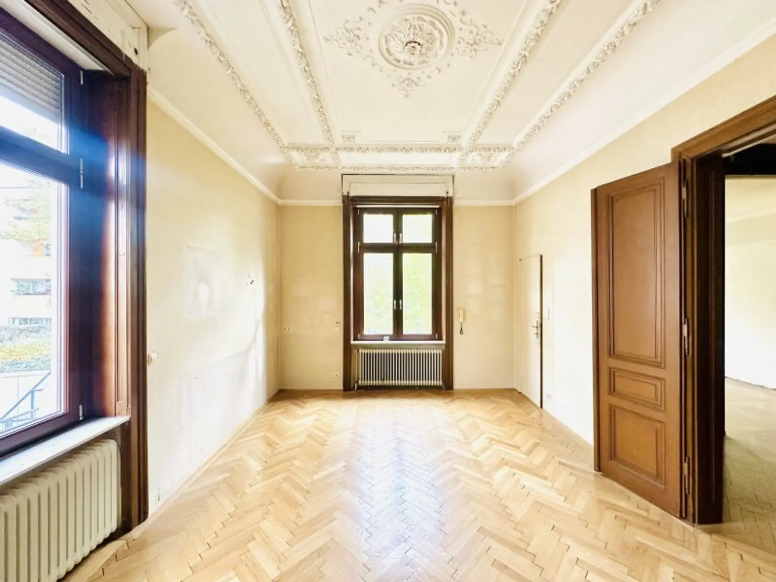 Sanierungsbedürftige Altbauvilla