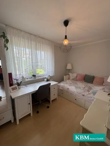 Gepflegtes Haus mit Garten
