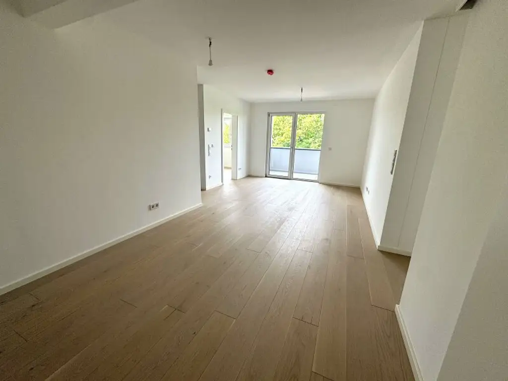 EIGENGRUND NÄHE ALTE DONAU – FREIFLÄCHEN - LUFTWÄRMEPUMPE – KELLER – GARAGE – U-BAHN!