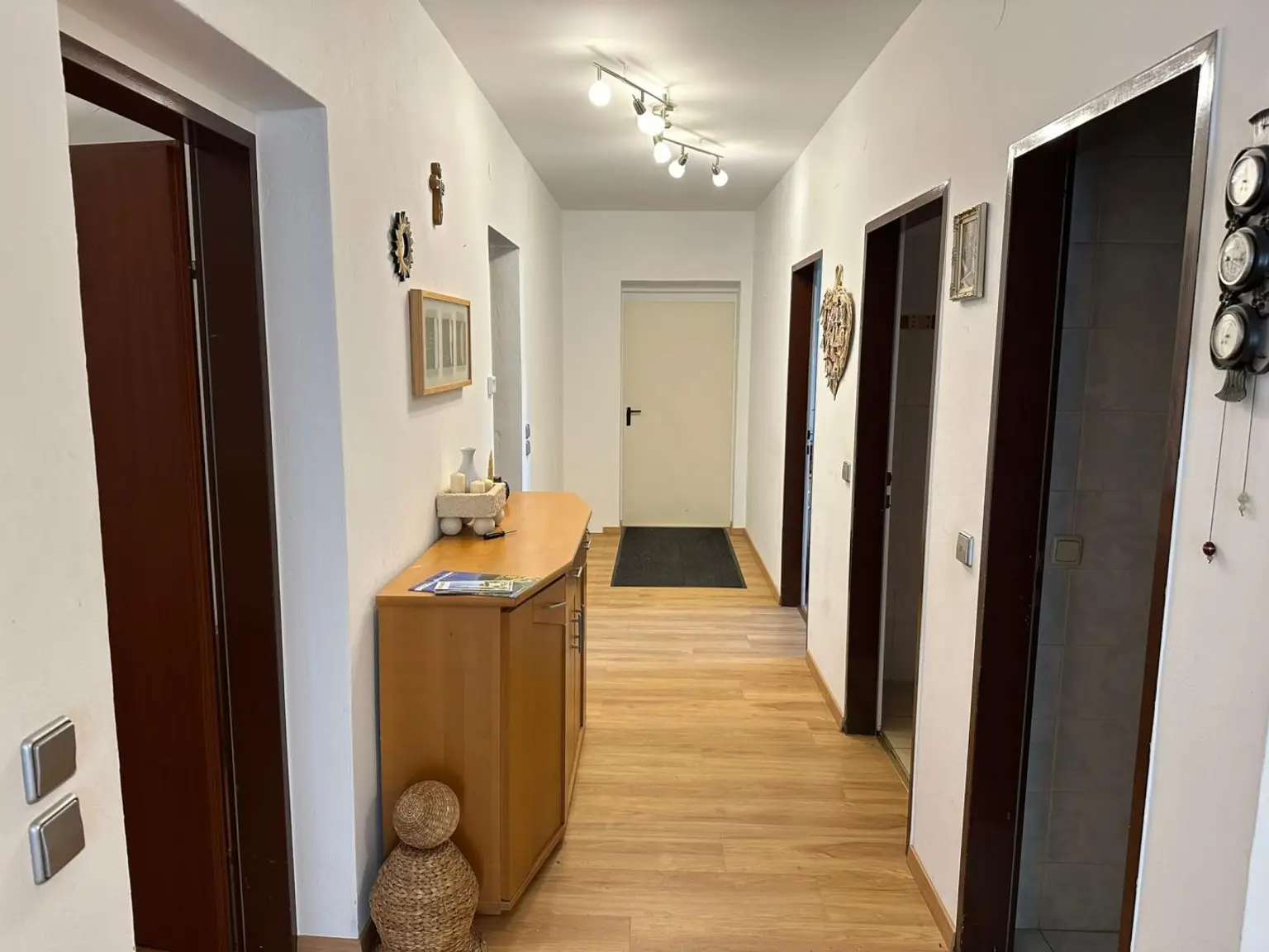 "Haus & Grundstück – Baugrund inklusive!"