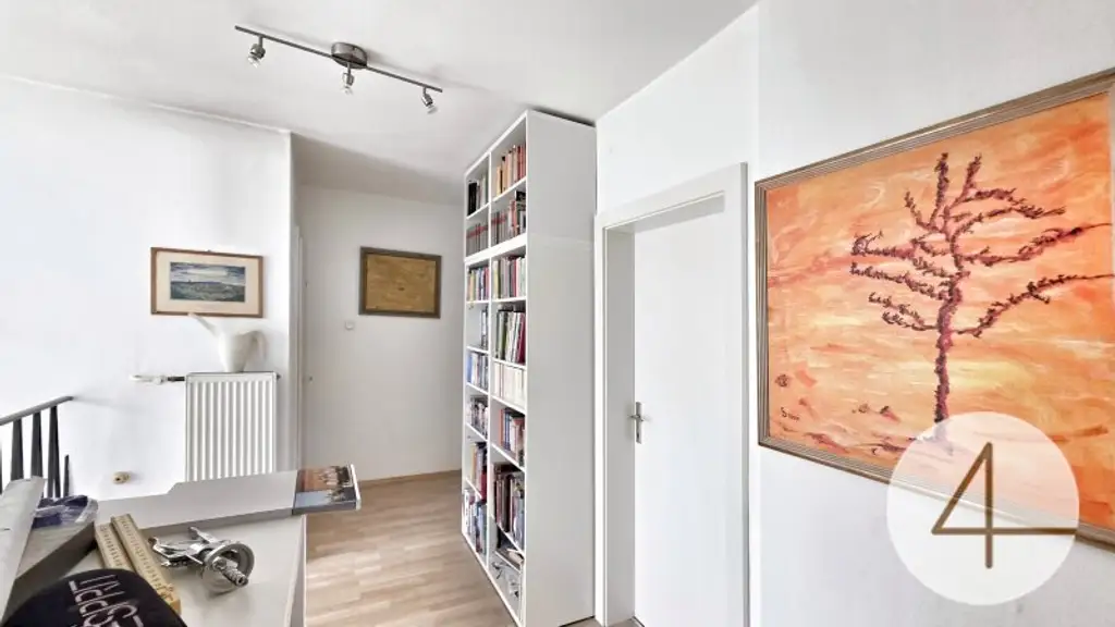 Zweifamilienhaus mit ca. 300 m² Wohnfläche