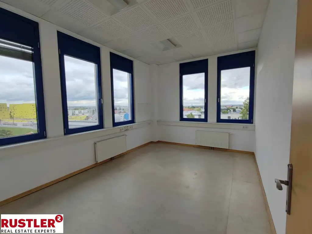 Bürofläche mit Rundumblick im 23. Bezirk
