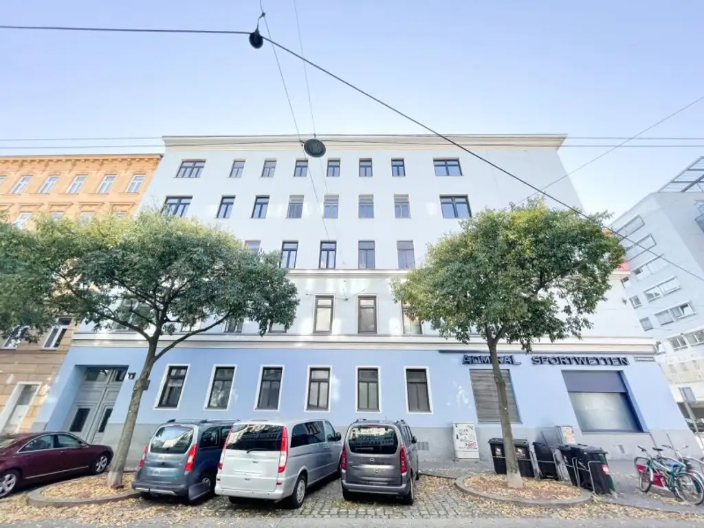 100m² Altbauwohnung: 3-Zimmer. 2 Bäder mit moderner Küche & Ausstattung