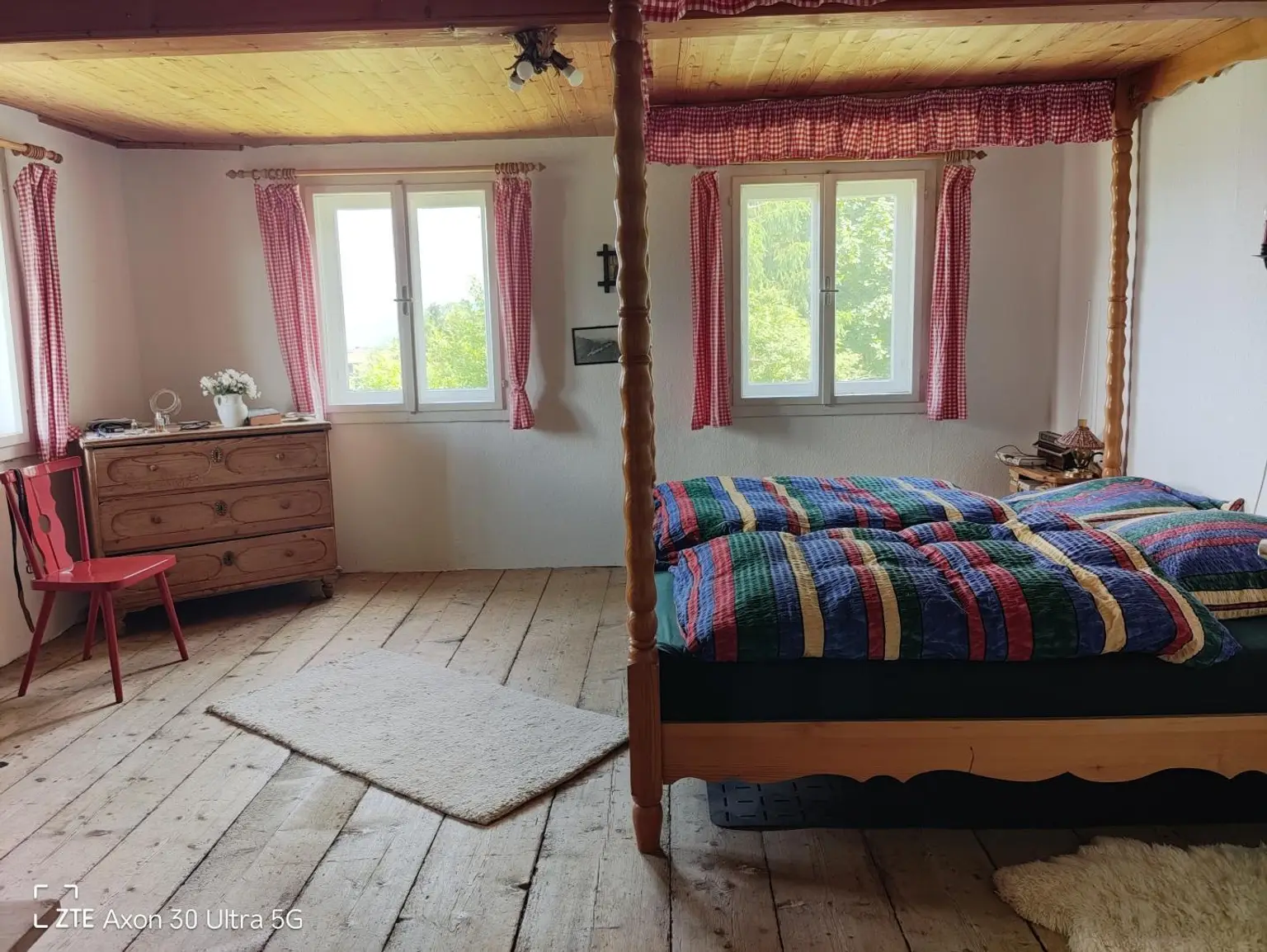 Zimmer 1 OG