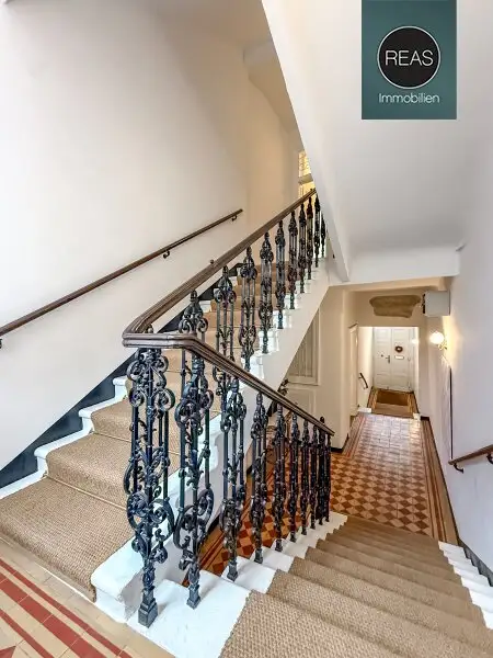 Provisionsfrei: Traumhaftes Stadthaus mit Garten in Gersthofer Bestlage!