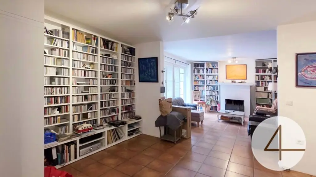 Zweifamilienhaus mit ca. 300 m² Wohnfläche