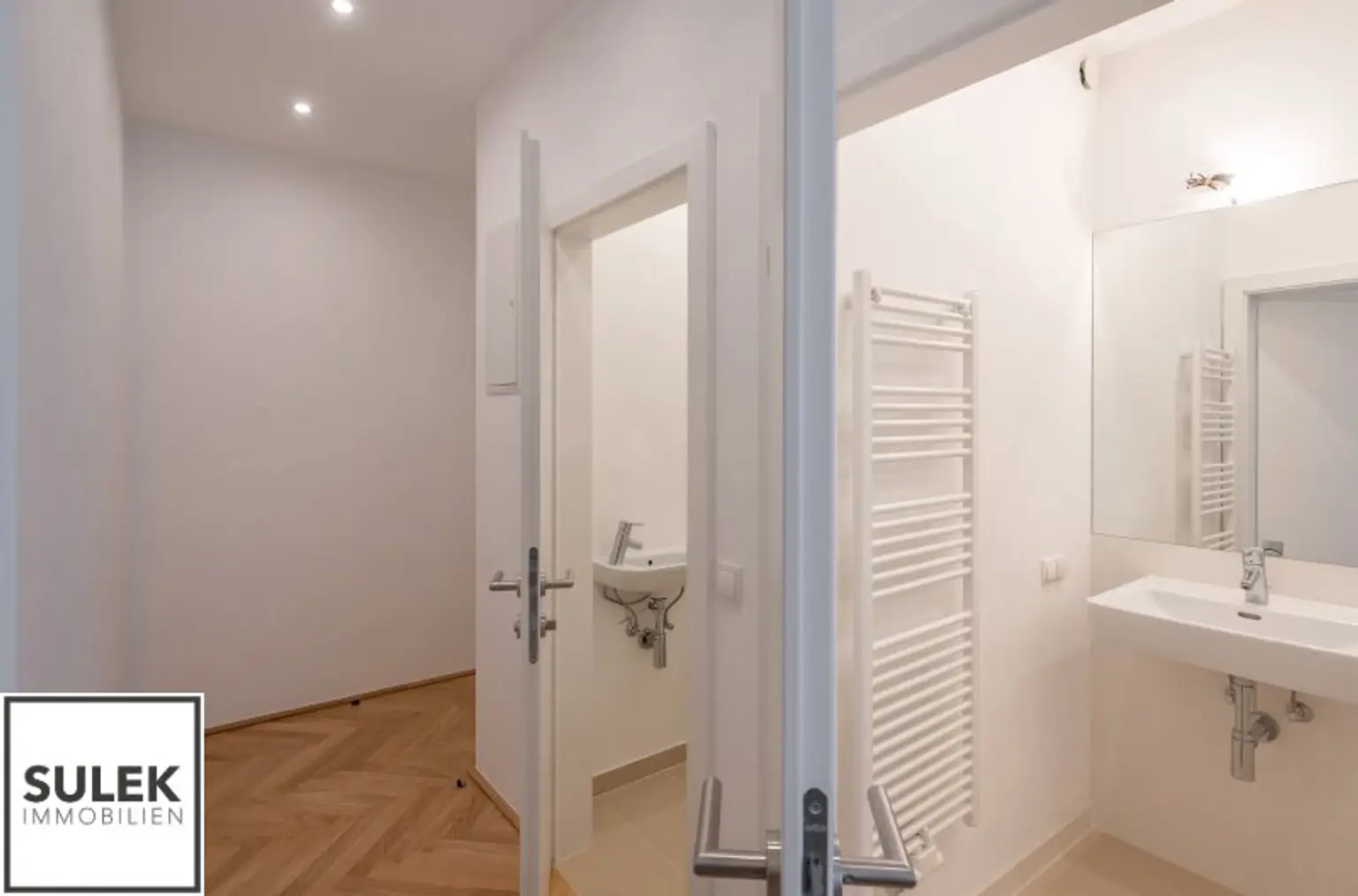 schöne 2 Zimmer Wohnung in bester Innenstadtlage - ab Oktober beziehbar! (Erstbezug nach Sanierung)