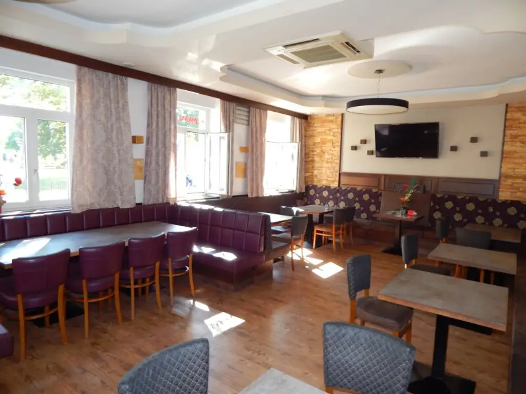 Pizzeria via a vis Schuberthpark – Ideale Lage für Ihr neues Restaurant!
