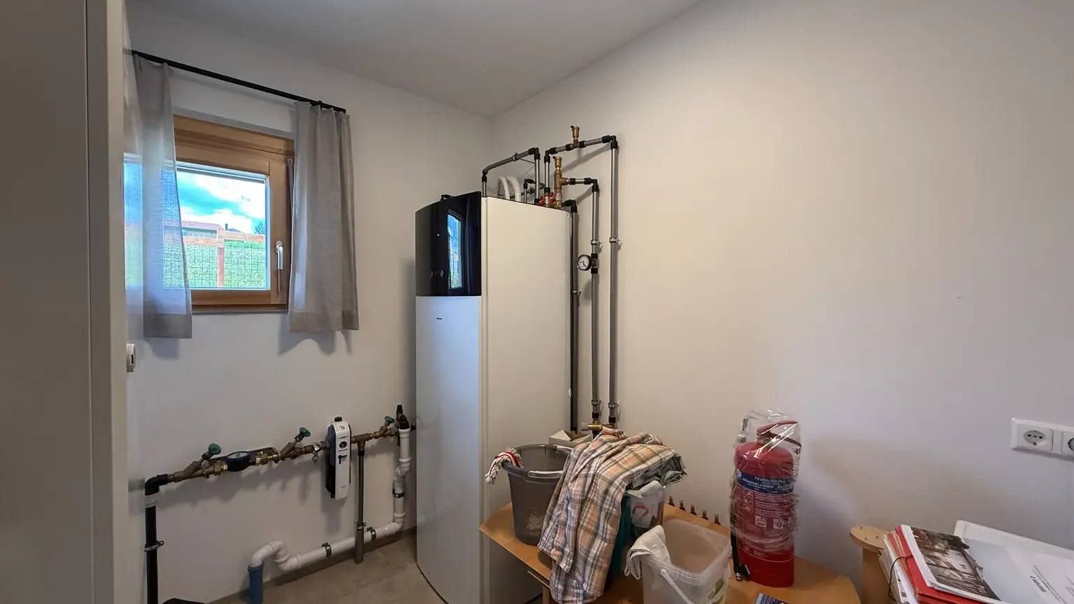 Neuwertiger Bungalow mit einzigartiger Steingartengestaltung und Naturteich