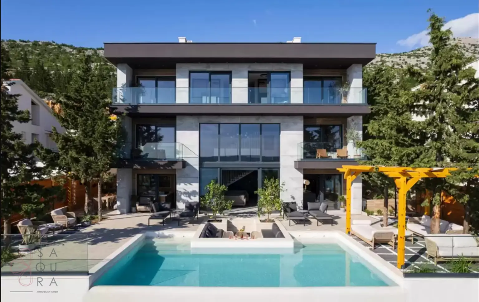 Exklusivität direkt am Meer – Moderne Luxusvilla bei Zadar mit 6 Suiten & Investmentpotenzial