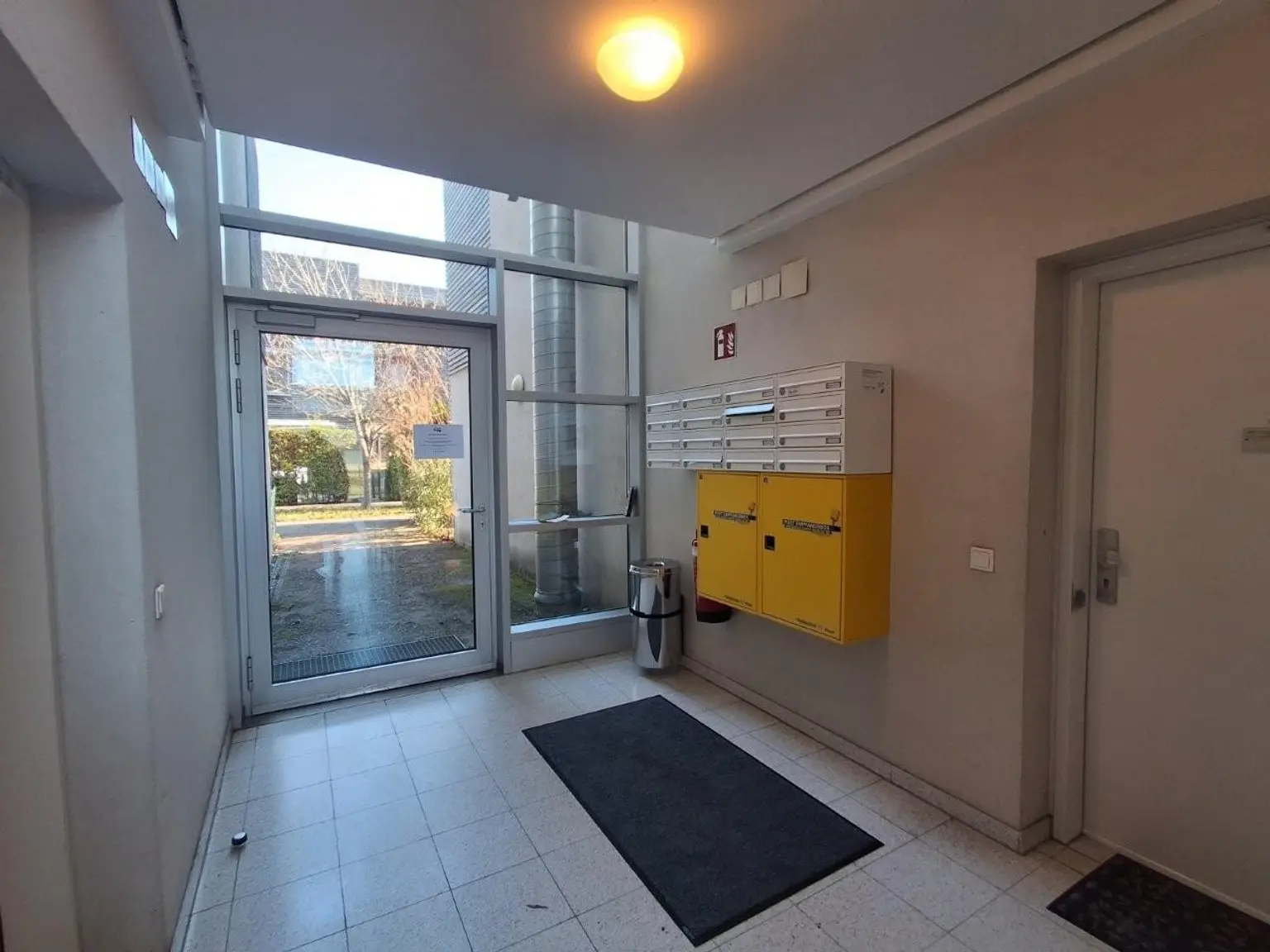 25 Postkästen Wohnhaus ETW 1220