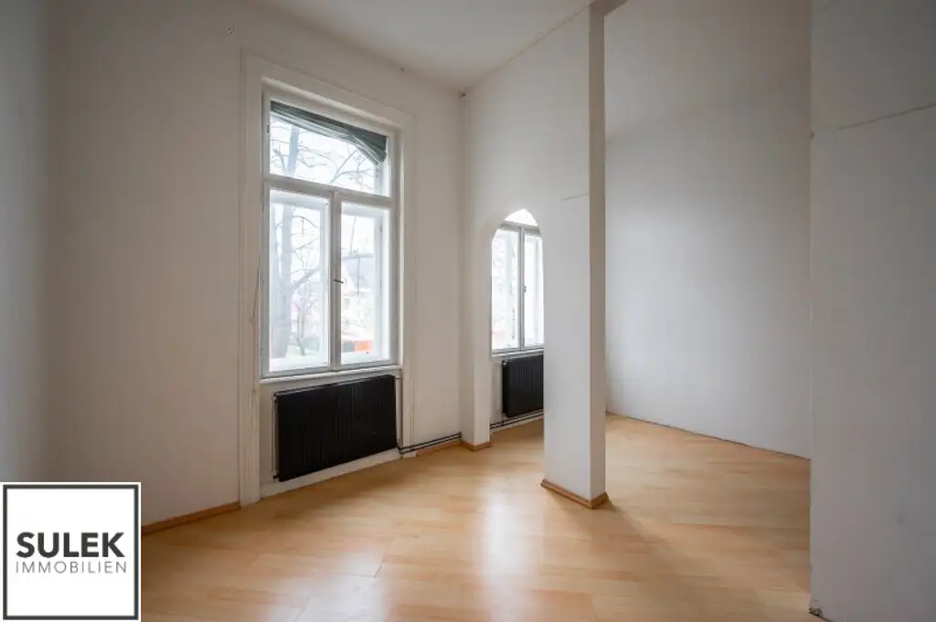 Adaptierungsbedürftige Erkerwohnung direkt beim Schloss Schönbrunn - 3 Zimmer