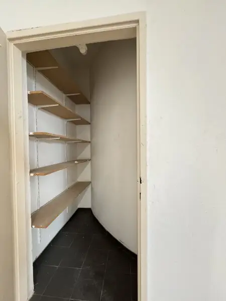 Gewerbeimmobilie in Bestlage mit Stellplatz– Ideal für Büro oder Praxis