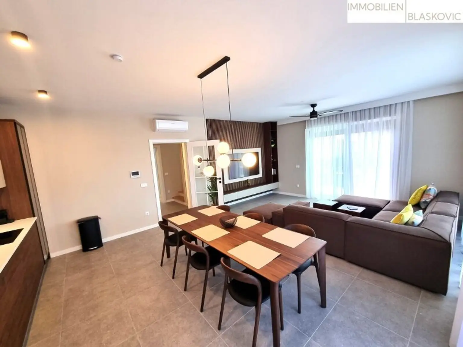 Maisonette-Wohnung mit Swimmingpool