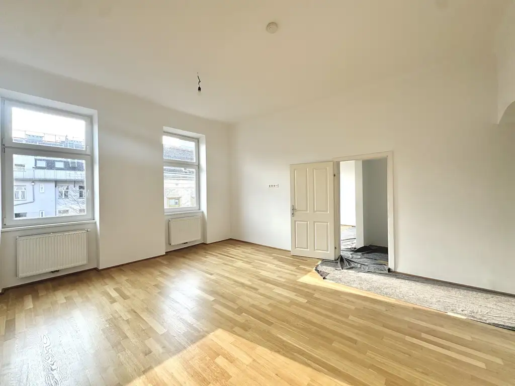 Helle 2-Zimmer-Altbauwohnung nahe der äußeren Mariahilfer Straße – mit separater Küche und Lift
