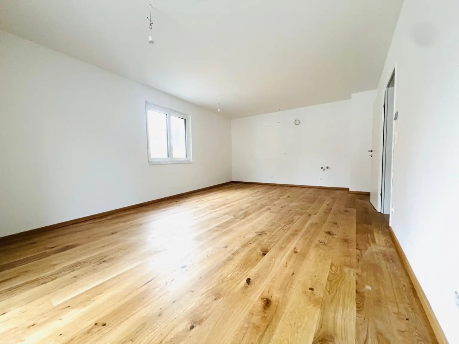 G | ++ TRAUMHAFTE DREI Zimmer WOHNUNG mit BALKON und KÜCHE ++ | Prima Service Immobilien