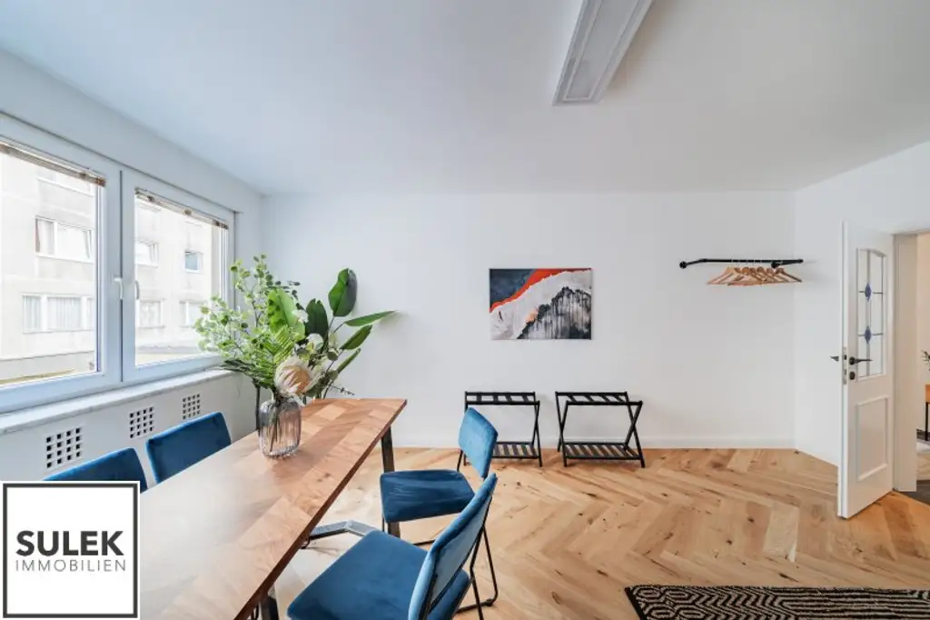 Ruhige, sanierte 3,5 Zimmer Wohnung mit Designer-Bad und Küche + Garage (optional!) in Mariahilf - beziehbar ab 01/26!