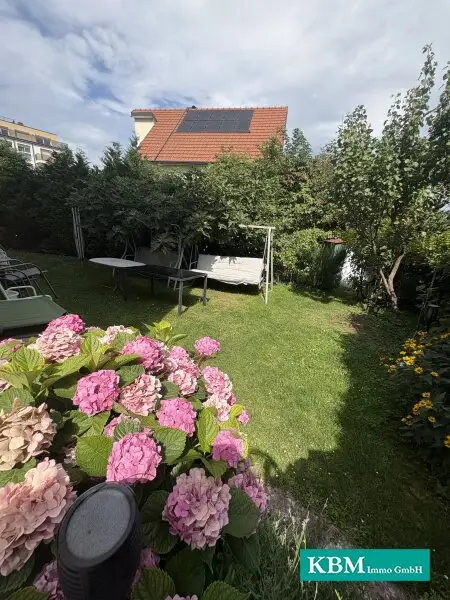 Gepflegtes Haus mit Garten