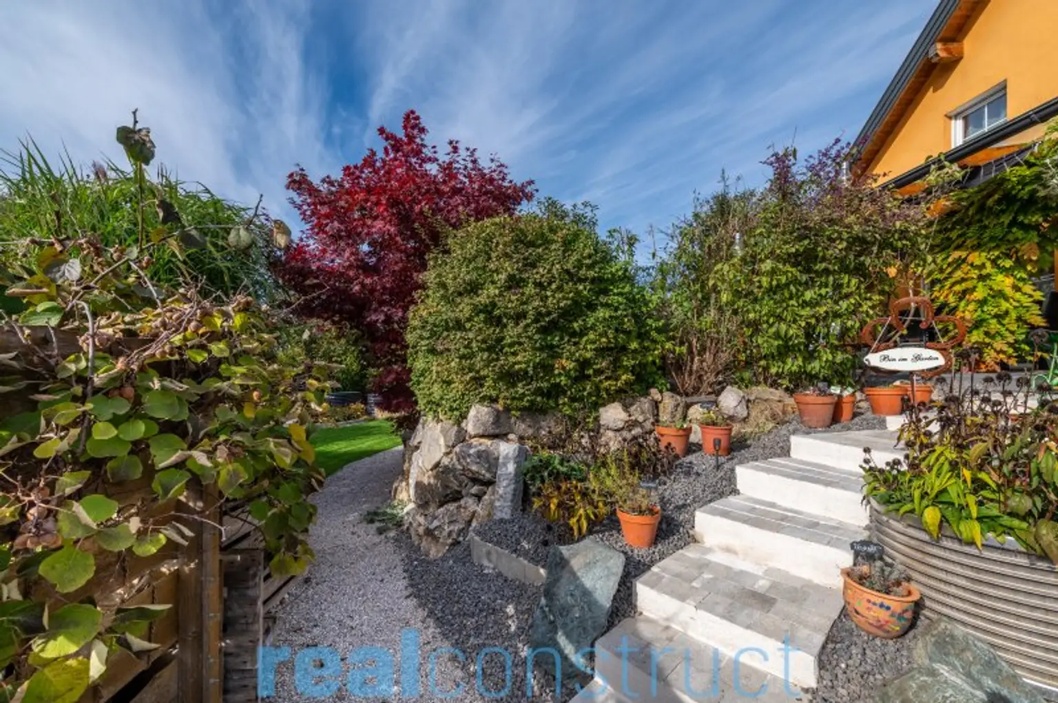 Ökologisch nachhaltiges Einfamilienhaus mit ERDWÄRME-Heizung in bester Lage von Bad Erlach