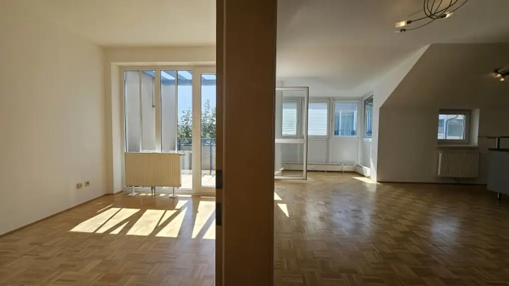 * 3 Zimmer * Wiener Stadtgrenze * Balkon/Loggia * KFZ Garagenplatz *