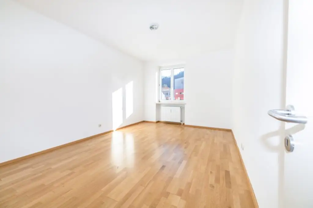 *WOW* I MODERN I CARPORT I TOP LAGE I SEHR MODERN I FAMILIENWOHNUNG I DUSCHE I HAUSTIERE WILLKOMMEN I IM HERZEN VON KAPFENBERG I PROJEKT WOHNEN I